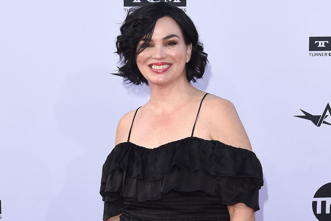 Karen Duffy Phone Number, Fanmail Address and Contact Details
